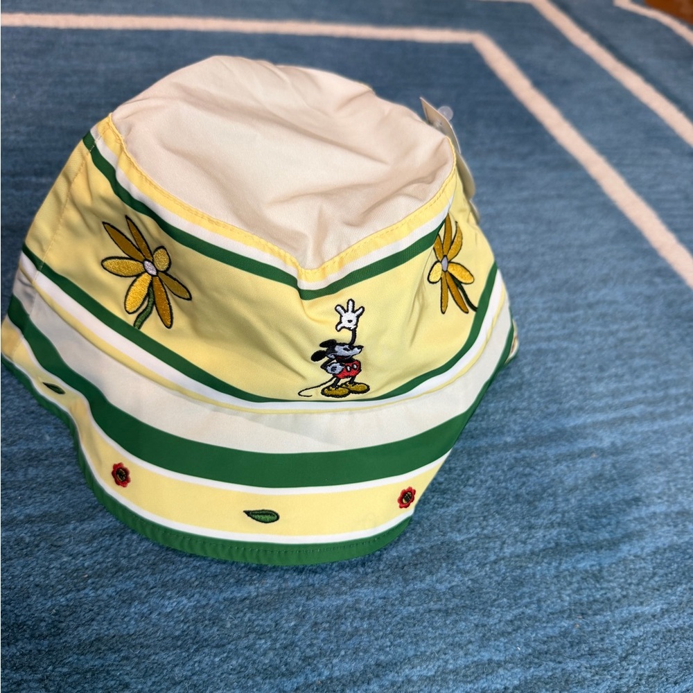 Disney Parks Mickey & Company Garden Collection Bucket Hat 2024 New With Tag